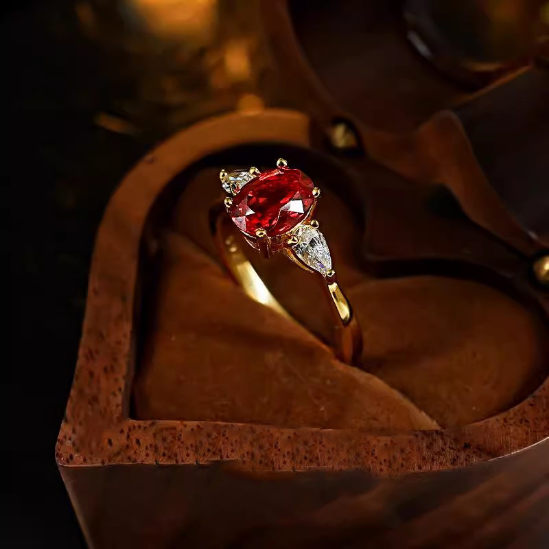 Natural 2-Carat Ruby Ring 18K  - Bar Cart Gold incelemesi ve fiyatı
